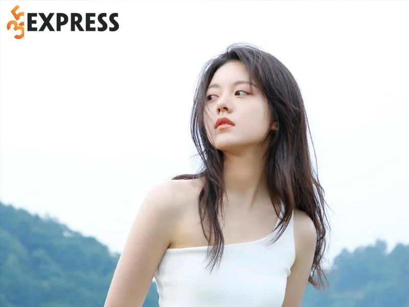 nhung-hinh-anh-xinh-dep-cua-trieu-kim-mach-khien-netizen-ngan-ngo-6-35express
