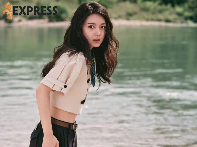 nhung-hinh-anh-xinh-dep-cua-trieu-kim-mach-khien-netizen-ngan-ngo-7-35express