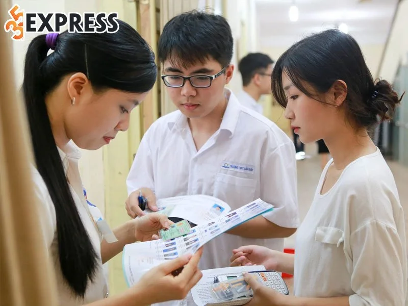 phan-biet-diem-san-va-diem-chuan-35express