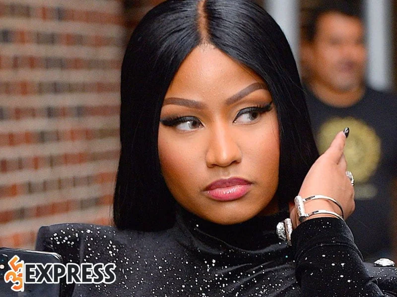 su-nghiep-am-nhac-day-drama-trong-cuoc-doi-nicki-minaj-35express