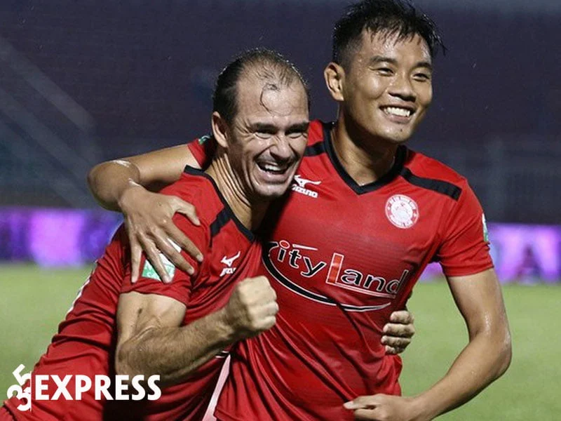 su-nghiep-bong-da-cua-cau-thu-huynh-kesley-alves-2-35express