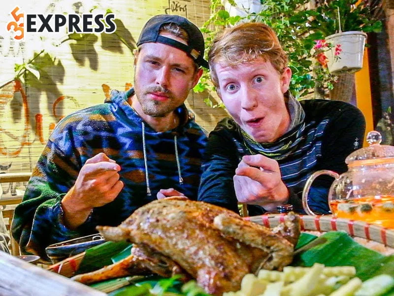 su-nghiep-food-blogger-cua-max-mcfarlin-2-35express