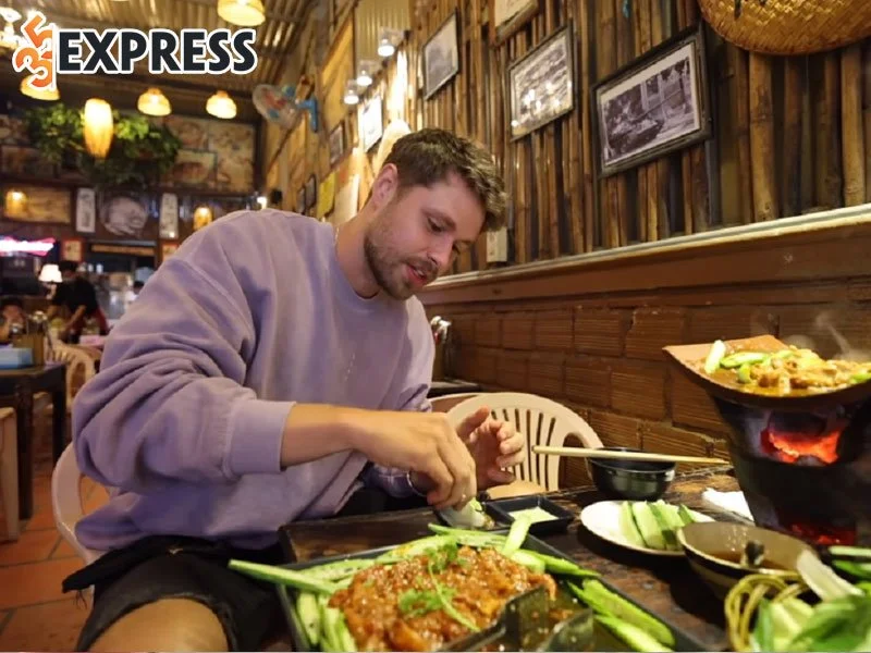 su-nghiep-food-blogger-cua-max-mcfarlin-35express