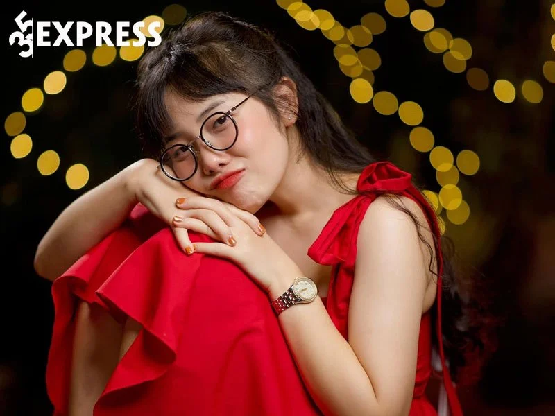 tiktoker-hong-tran-la-ai-1-35express
