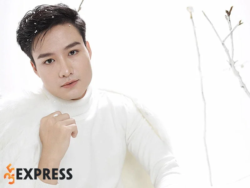 tom-tat-chi-tiet-tieu-su-ly-lich-ve-bui-xuan-dat-35express