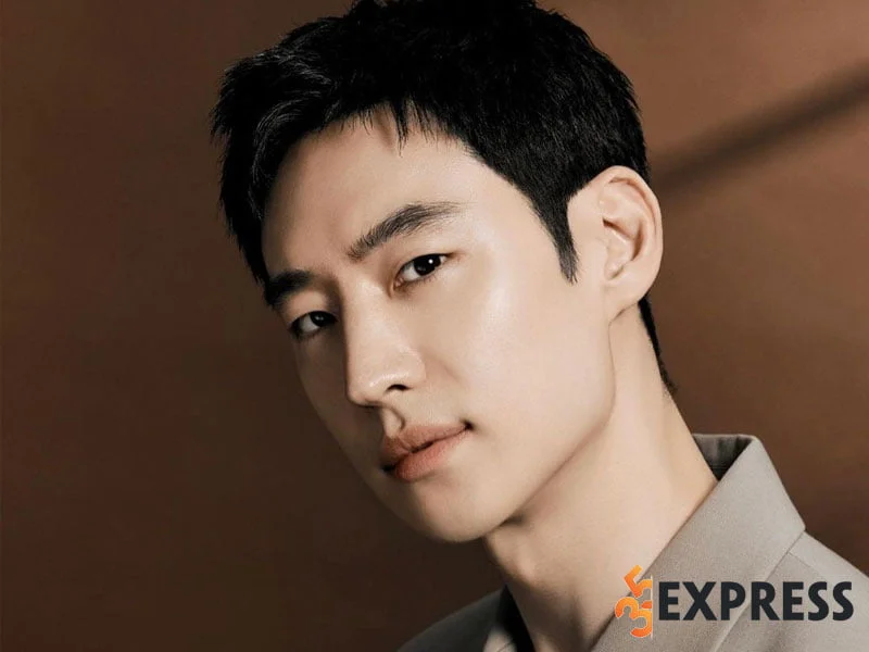 tom-tat-chi-tiet-tieu-su-ve-nam-dien-vien-lee-je-hoon-35express