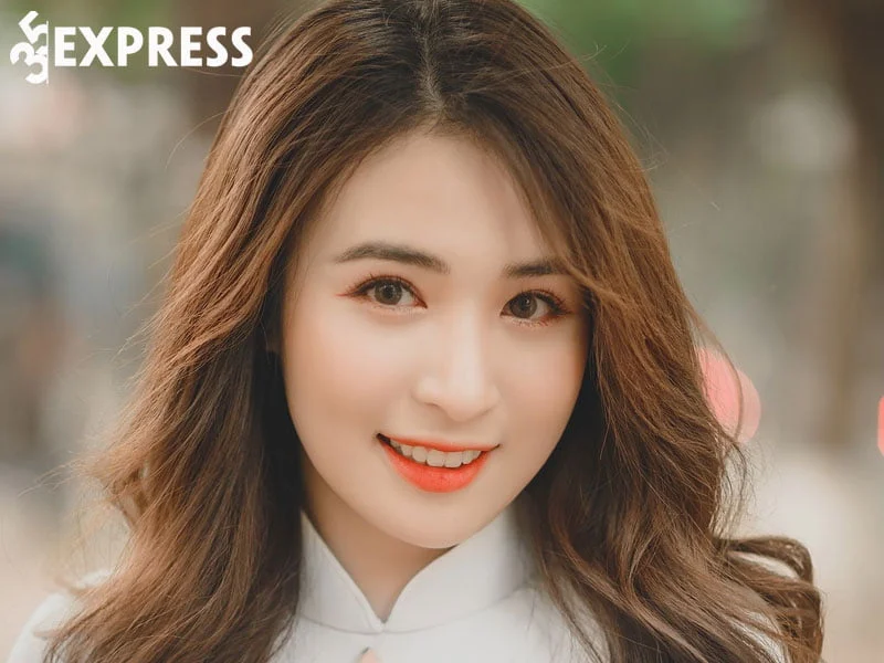 tom-tat-ly-lich-tieu-su-nguyen-khanh-my-35express