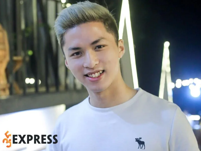 tom-tat-tieu-su-ly-lich-ve-tiktoker-hoang-hon-35express