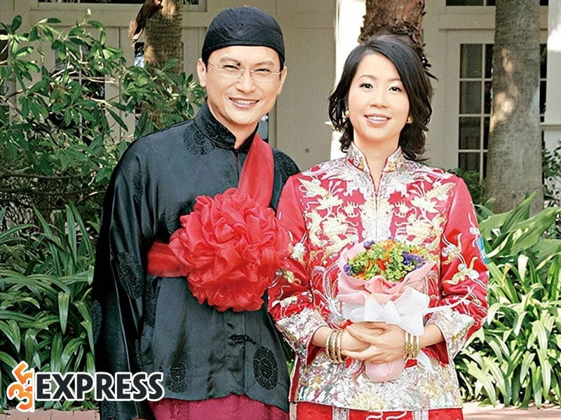 tran-cam-hong-tu-bo-hao-quang-vi-con-trai-35express