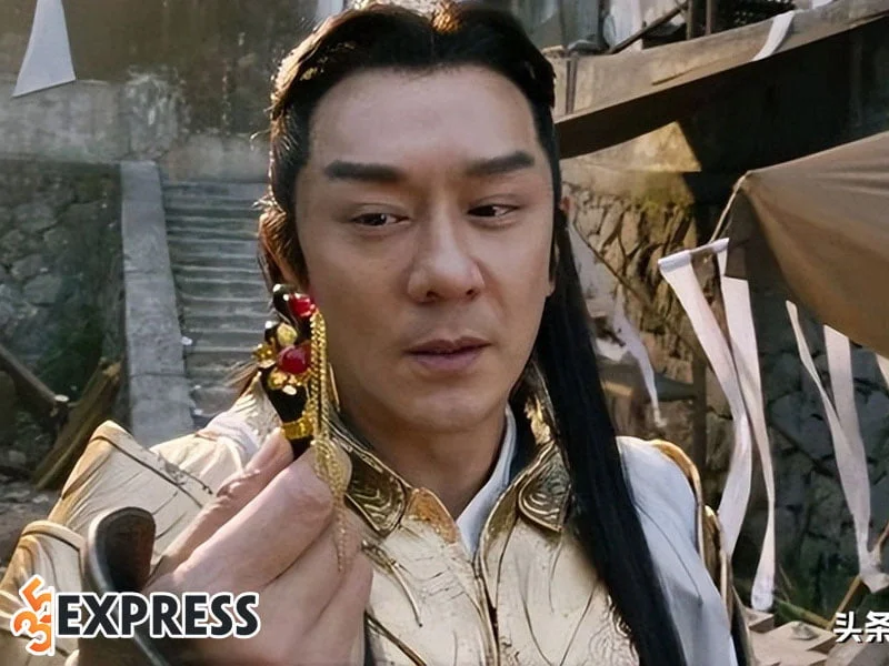 tran-hao-dan-bi-che-xuong-sac-het-thoi-chi-dong-phim-rac-35express