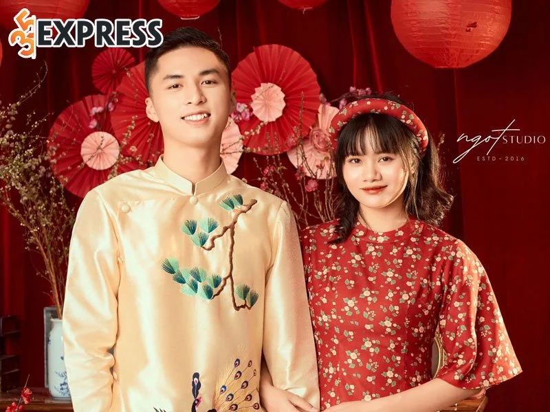 ban-trai-cua-tieu-ngao-la-ai-1-35express