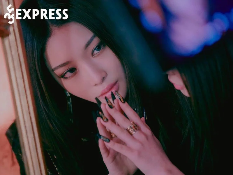 chung-ha-thanh-cong-tren-con-duong-solo-1-35express