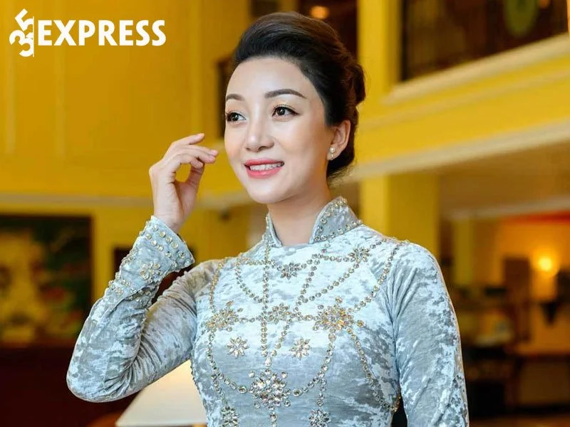 cuoc-song-doi-tu-cua-nu-ca-si-pham-thu-ha-35express