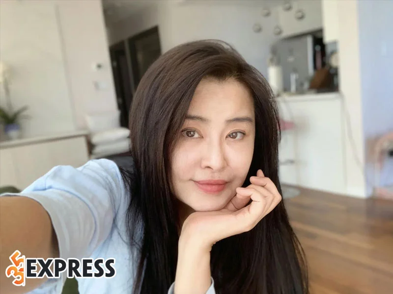 cuoc-song-tu-do-cua-vuong-to-hien-sau-khi-roi-thi-phi-va-ve-dep-bi-bo-quen-35express