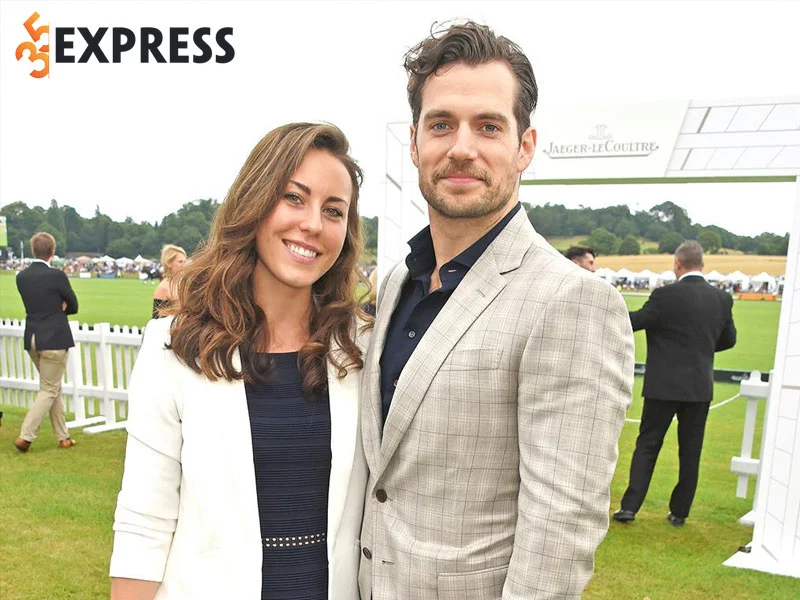 doi-tu-cua-nam-dien-vien-henry-cavill-35express