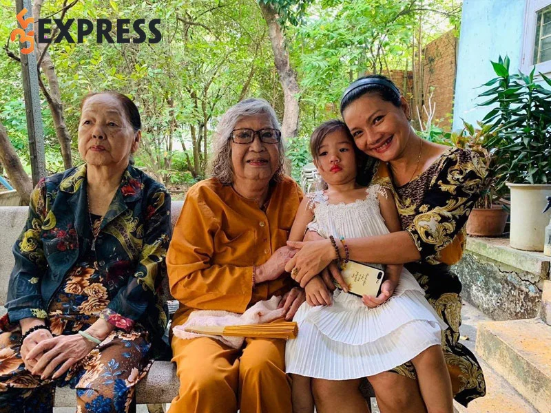 doi-tu-song-gio-cua-nghe-si-dieu-hien-1-35express