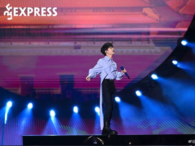khoi-dau-su-nghiep-ca-hat-cua-giong-ca-doc-nhat-trung-quoc-35express