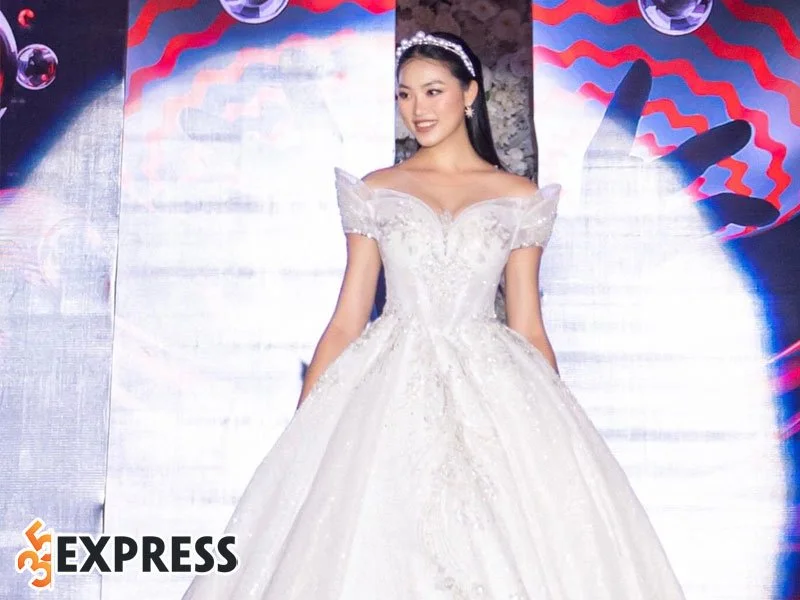 mot-so-hinh-anh-cua-hoa-hau-doan-thu-thuy-2-35express
