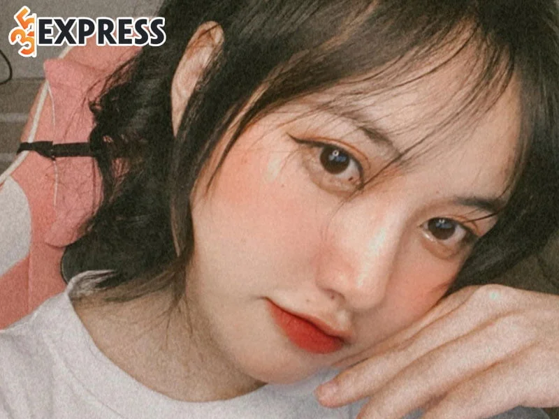 mot-so-hinh-anh-lien-quan-streamer-zyzy-hoang-vi-xuan-2-35express