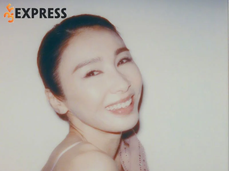 mot-so-hinh-anh-moi-nhat-cua-le-tu-1-35express