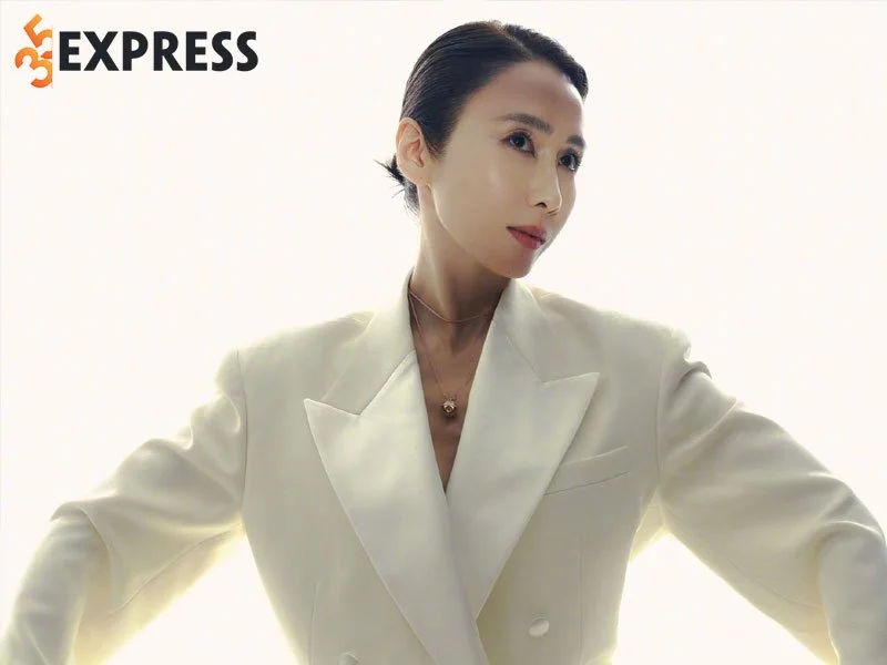 mot-so-hinh-anh-moi-nhat-cua-le-tu-35express