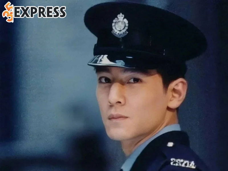 ngo-ngan-to-he-lo-ly-do-bo-su-nghiep-o-hong-kong-35express
