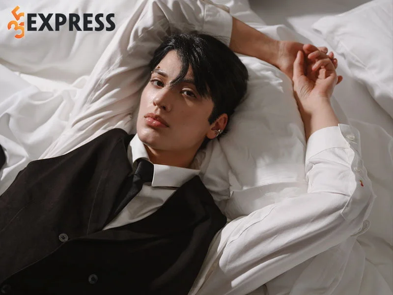 nhan-sac-cuc-pham-cua-cosplayer-karina-1-35express
