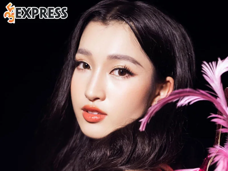 nhung-hinh-anh-dep-cua-a-hau-nguyen-phuong-nhi-1-35express