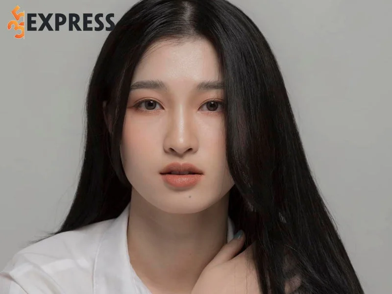 nhung-hinh-anh-dep-cua-a-hau-nguyen-phuong-nhi-7-35express
