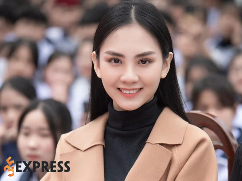 nhung-hinh-anh-noi-bat-cua-huynh-nguyen-mai-phuong-2-35express