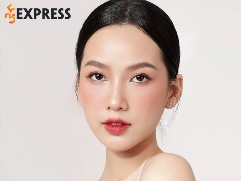 pham-thi-phuong-quynh-la-ai-1-35express