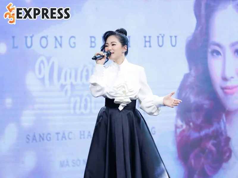 su-nghiep-am-nhac-cua-ca-si-luong-bich-huu-1-35express