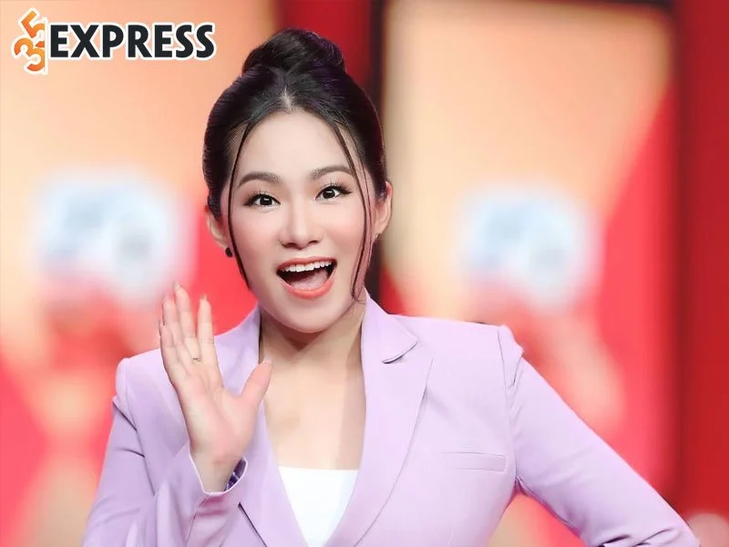 su-nghiep-am-nhac-cua-ca-si-luong-bich-huu-4-35express