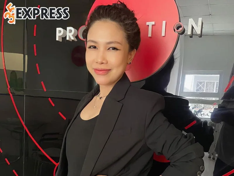 su-nghiep-cua-dien-vien-long-tieng-vo-huyen-chi-2-35express