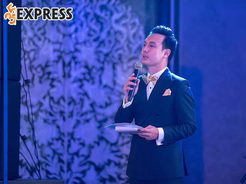 su-nghiep-cua-nam-mc-thien-vu-35express