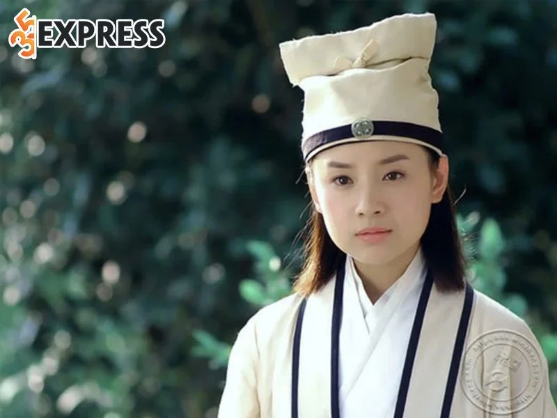 su-nghiep-dien-xuat-cua-dien-vien-dong-khiet-35express