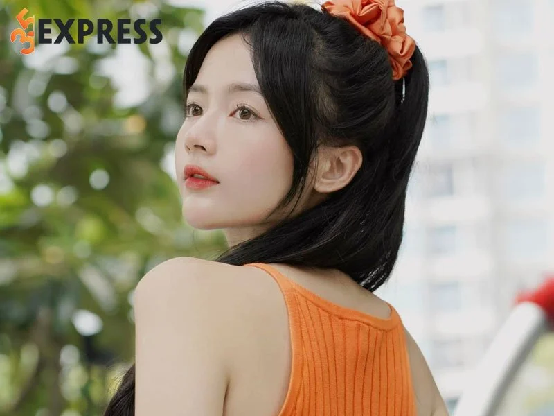 tom-tat-ly-lich-tieu-su-hot-girl-lan-huong-35express