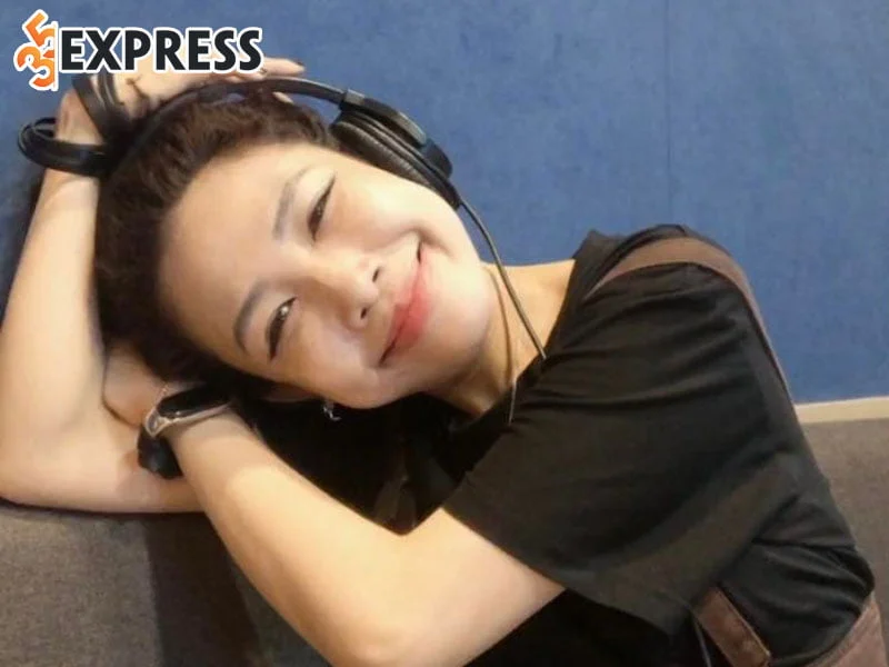 tom-tat-ly-lich-tieu-su-vo-huyen-chi-35express