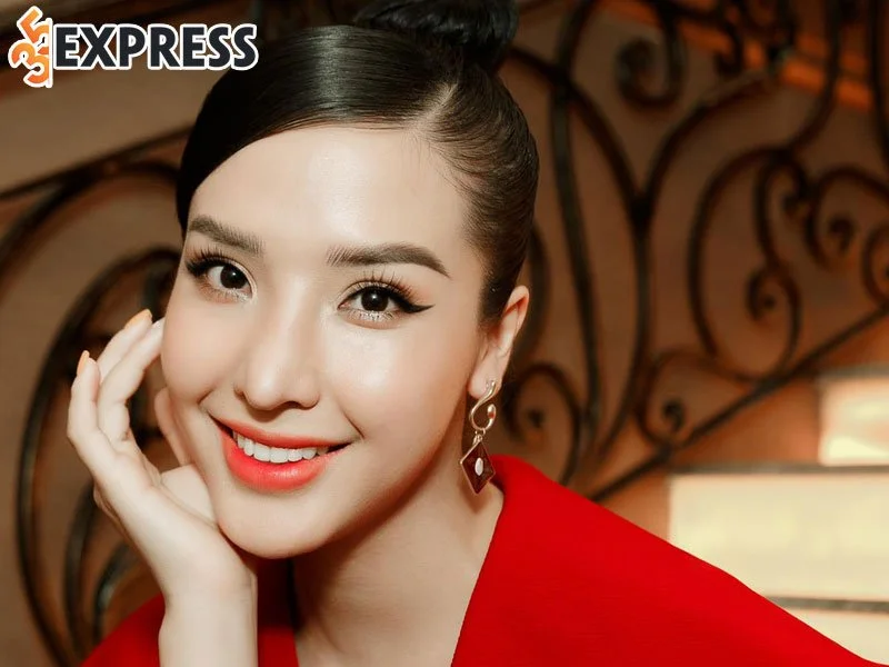 tom-tat-tieu-su-ly-lich-ve-a-hau-khanh-phuong-35express