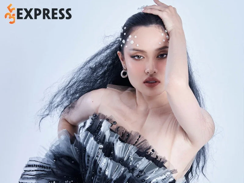 tom-tat-tieu-su-ly-lich-ve-nguoi-mau-fung-la-35express