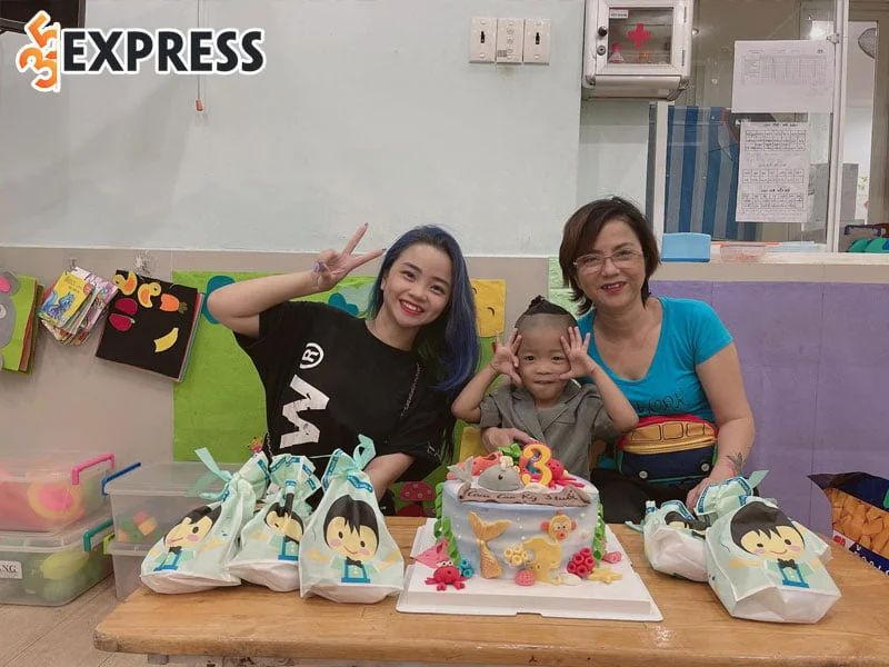co-duyen-dua-man-man-vlogs-den-voi-tiktok-1-35express