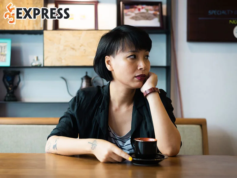 con-duong-hoc-van-va-su-nghiep-cua-mc-thuy-minh-1-35express
