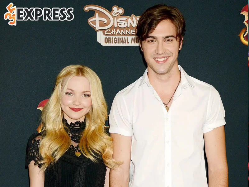 doi-tu-cua-dien-vien-ca-si-dove-cameron-1-35express