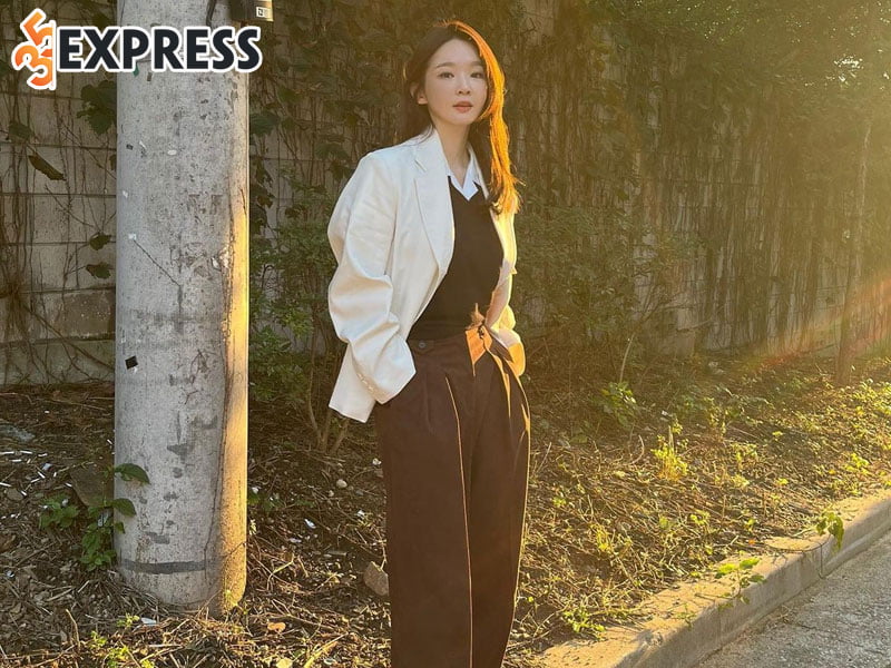 kang-min-kyung-vuong-nghi-van-phau-thuat-tham-my-1-35express