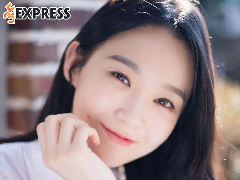 kang-min-kyung-vuong-nghi-van-phau-thuat-tham-my-35express