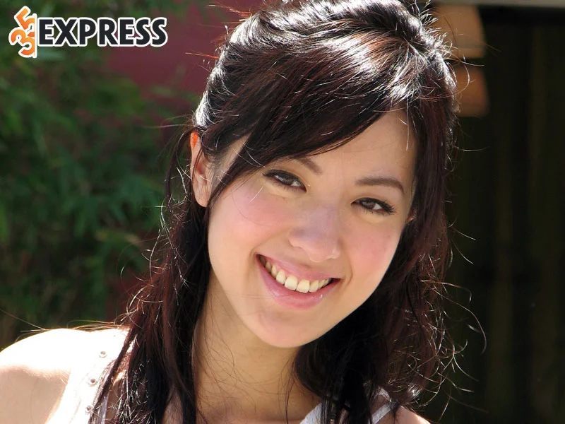 khoi-dau-su-nghiep-dien-xuat-cua-duong-thi-vinh-35express