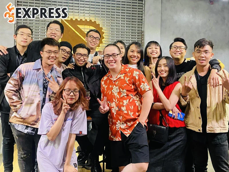 ly-do-khien-tung-bt-ben-duyen-voi-dien-vien-hai-doc-thoai-35express