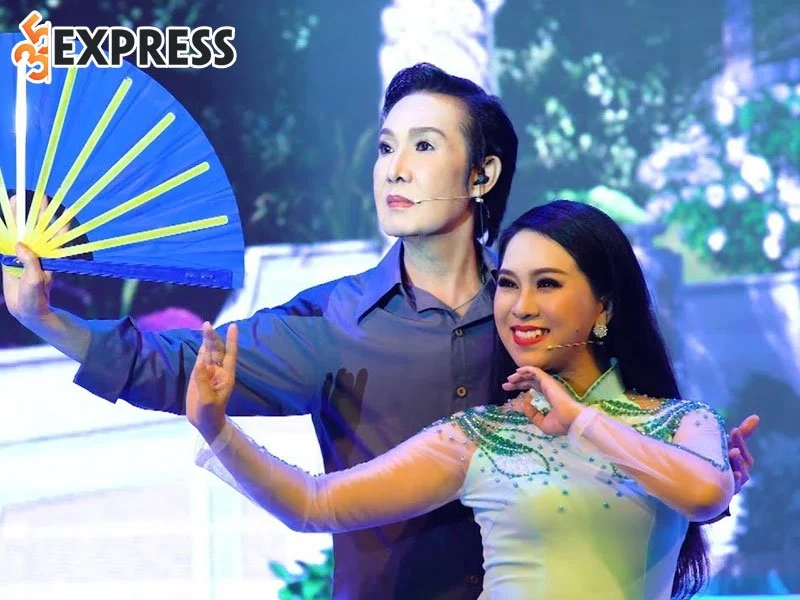 ong-hoang-cai-luong-vu-linh-song-co-don-o-tuoi-xe-chieu-35express