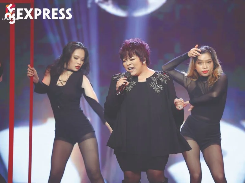 su-nghiep-am-nhac-cua-co-ca-si-ha-lan-phuong-35express