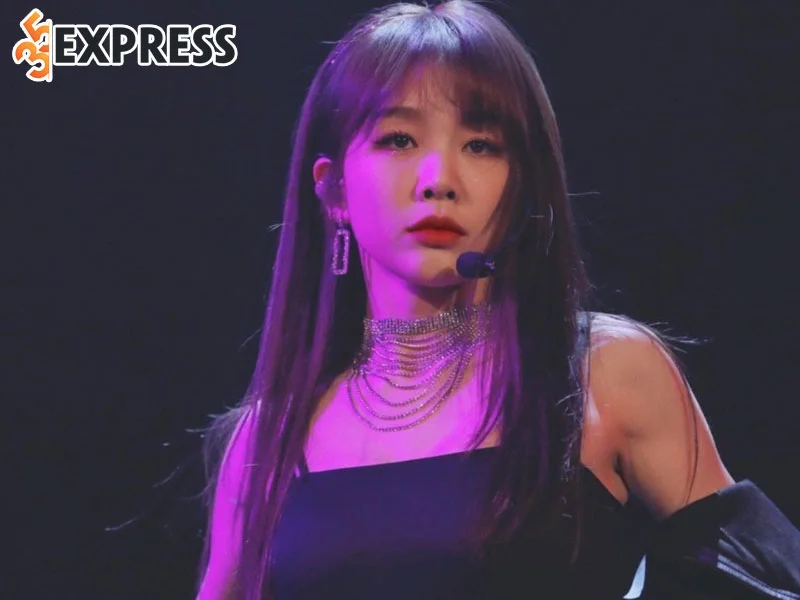 su-nghiep-am-nhac-cua-tu-mong-khiet-35express